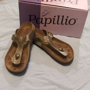 🩷🤎 Papillio Women's Metallic Gold T-strap Sandals  Good condition!!!!!!🩷🤎